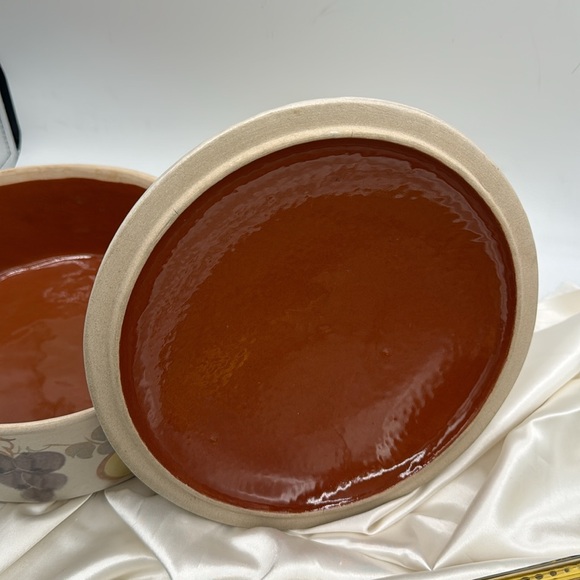 Chatham Pottery Casserole/Tureen 10 1/4” - Picture 5 of 5